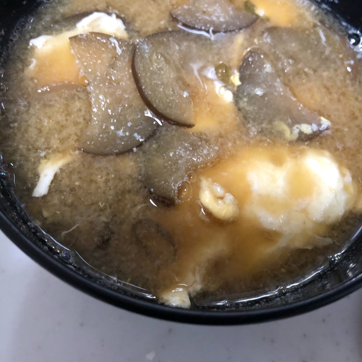 茄子と落とし卵のお味噌汁(^ ^)